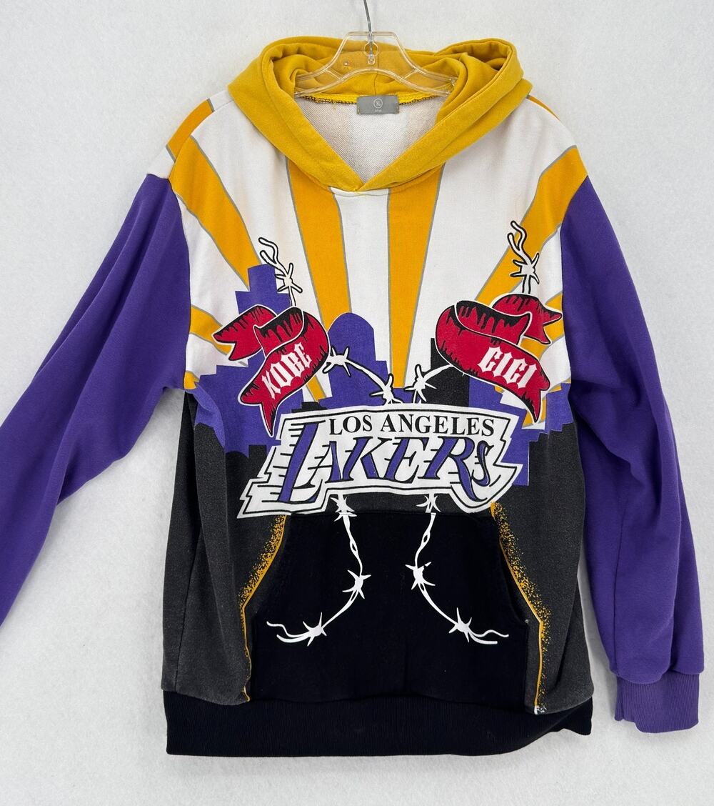⁠Los Angeles Lakers Commemorative Kobe & Gigi Bryant Tribute Hoodie Sz XL